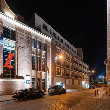 2000 Stare Bulwary No 1 Apartman *